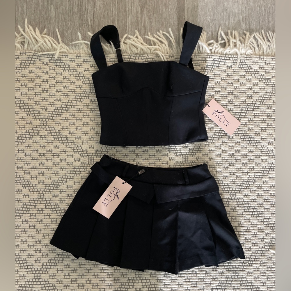 Brushed Twill Mid Rise Pleated Micro mini skirt in black